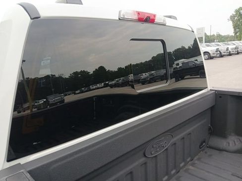 Used 2024 Ford F250 Lariat w/ Lariat Ultimate Package AWD/4WD image 11