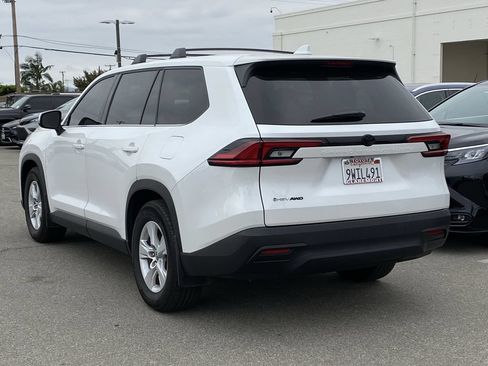 Certified 2026 Toyota Grand Highlander AWD Hybrid image 4