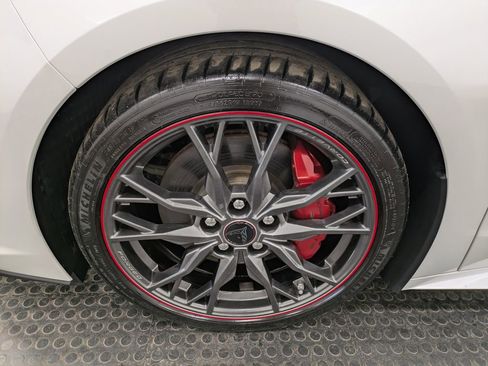 Used 2023 Chevrolet Corvette Stingray Premium Conv w/ Z51 Performance Package RWD image 7