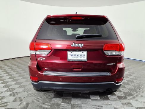 Used 2018 Jeep Grand Cherokee Laredo RWD image 5