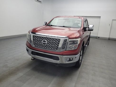 Used 2017 Nissan Titan SL image 15