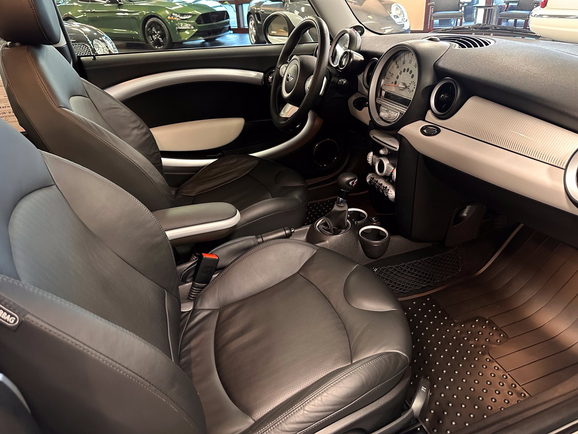 Used 2010 MINI Cooper S FWD image 25