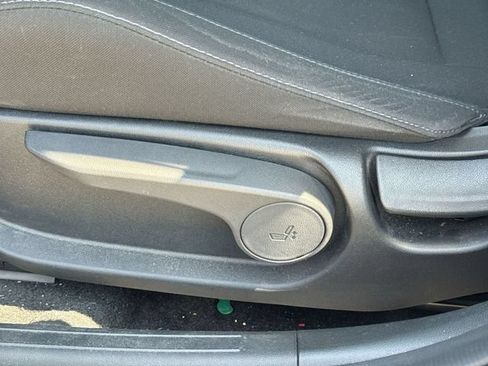 Used 2023 Hyundai Elantra SEL w/ Convenience Package FWD image 12