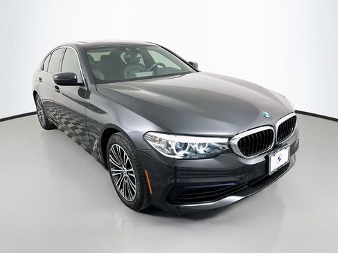 Used 2020 BMW 530e w/ Convenience Package image 3