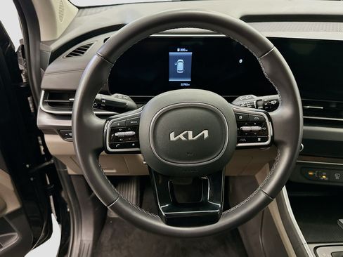 Used 2026 Kia Carnival FWD image 18