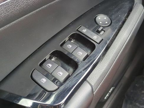 Used 2023 Kia Sportage SX image 25