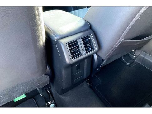 Used 2020 Mitsubishi Outlander ES image 26