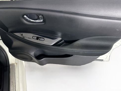 Used 2023 Nissan Leaf SV Plus image 30