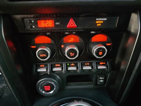 Used 2017 Toyota 86 Coupe 2D image 13