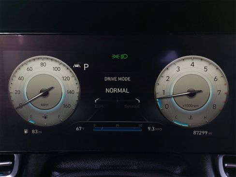 Used 2022 Hyundai Elantra Limited w/ Preferred Accessory Package image 18