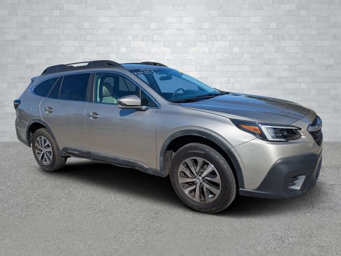 Used 2020 Subaru Outback Premium image 1