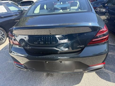 Used 2024 Genesis G70 2.5T image 9