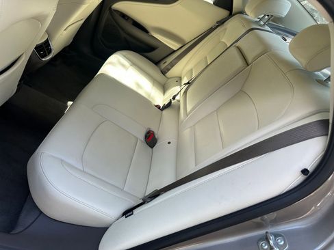 Used 2024 Chevrolet Malibu LT image 33