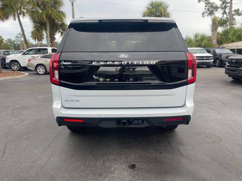 Used 2025 Ford Expedition Active AWD/4WD image 4