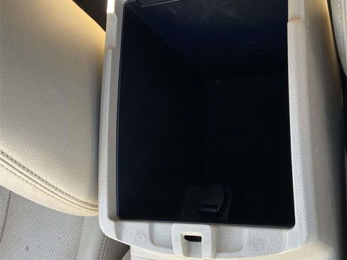 Used 2016 Nissan Rogue SL w/ SL Premium Package image 24