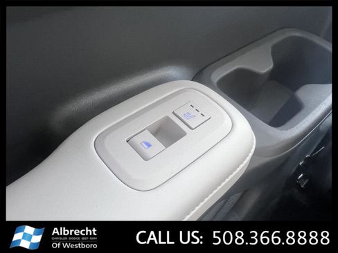 Used 2025 Hyundai Santa Fe Limited image 14