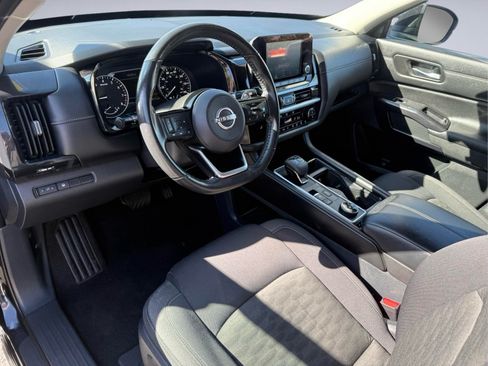 Used 2022 Nissan Pathfinder SV AWD/4WD image 13