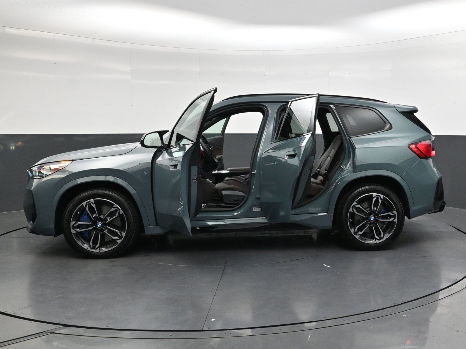 Used 2025 BMW X1 M35i AWD/4WD image 36