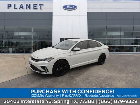 Used 2025 Volkswagen Jetta SE FWD image 1