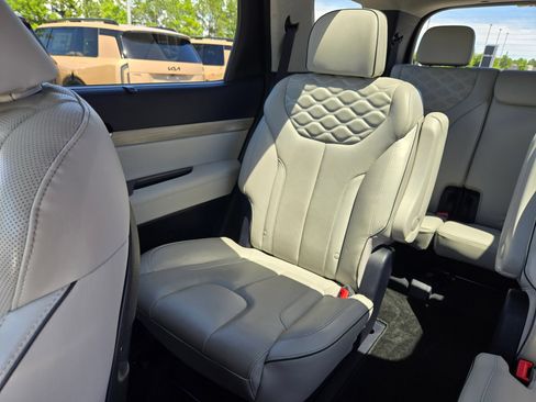Used 2021 Hyundai Palisade Limited AWD/4WD image 12