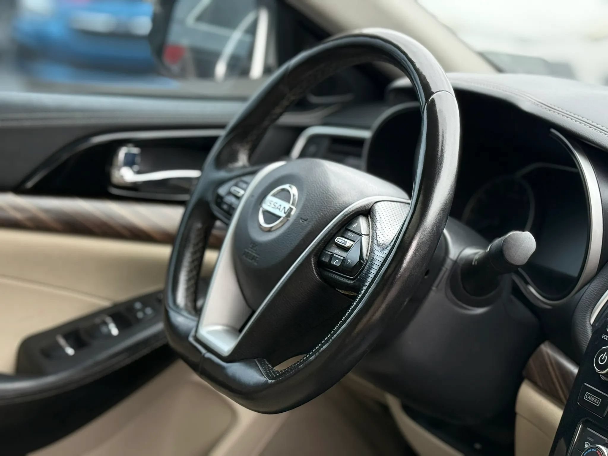 Used 2016 Nissan Maxima Platinum w/ Interior Lighting Package FWD image 28