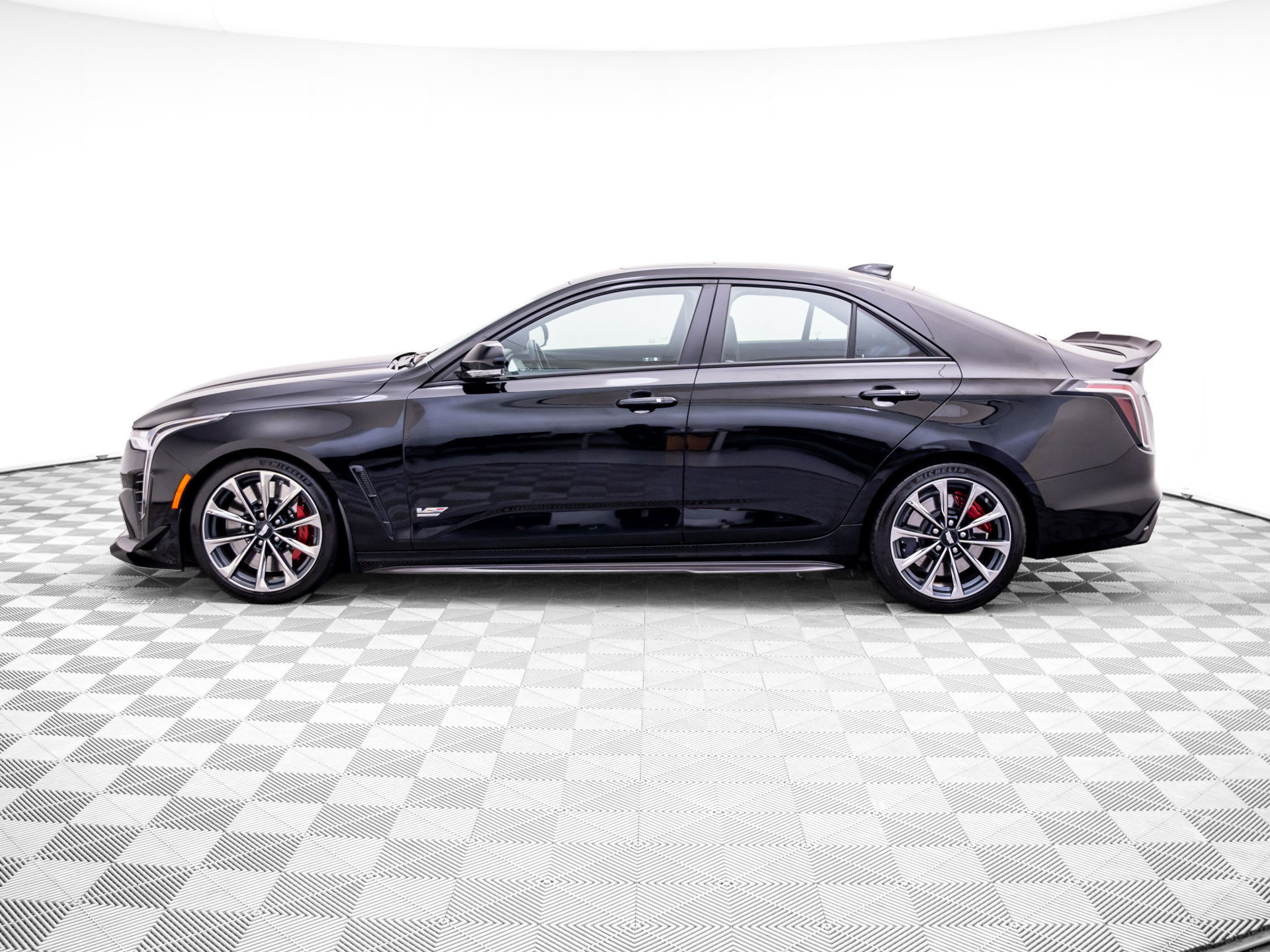 Certified 2024 Cadillac CT4 V Blackwing w/ Carbon Fiber 1 Package RWD image 2