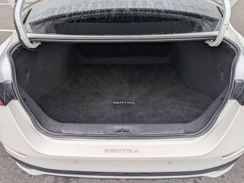 Used 2024 Nissan Sentra SR FWD image 13