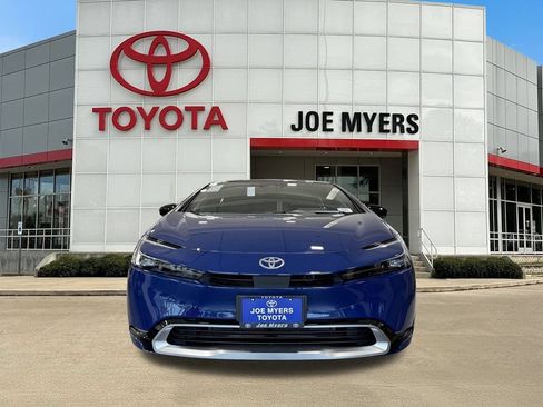 New 2026 Toyota Prius Plug-In Hybrid FWD image 8