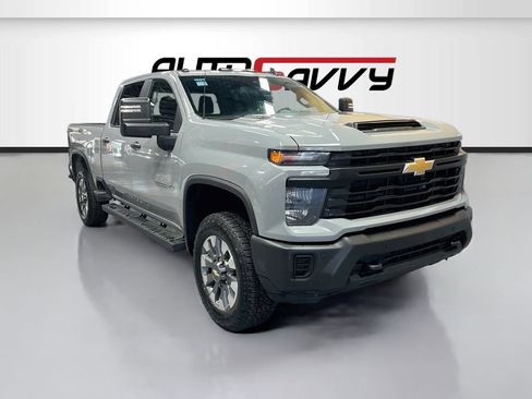 Used 2025 Chevrolet Silverado 2500 Custom w/ Custom Value Package AWD/4WD image 1