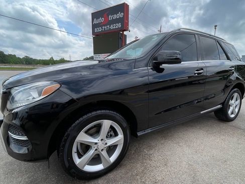 Used 2017 Mercedes-Benz GLE 350 4MATIC image 4