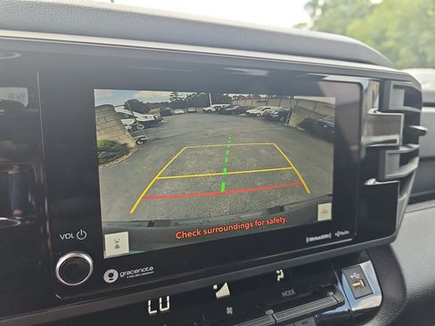 Used 2023 Toyota Tundra SR5 w/ SR5 Convenience Package AWD/4WD image 24