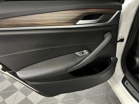 Used 2022 BMW 530i 530i w/ Convenience Package image 27