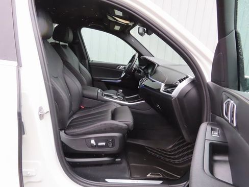 Used 2020 BMW X5 xDrive40i w/ Premium Package image 24