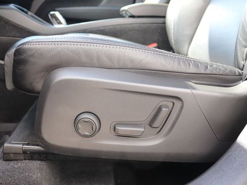 Used 2023 Volvo XC40 B5 Ultimate w/ Protection Package Premier AWD/4WD image 40
