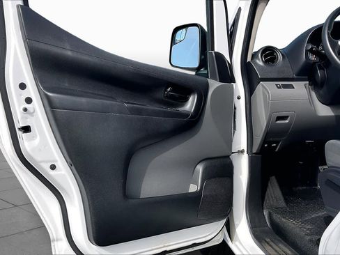 Used 2021 Nissan NV200 S w/ Back Door Glass Package image 22