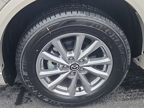 Certified 2025 MAZDA CX-5 AWD 2.5 S w/ Preferred Package image 4