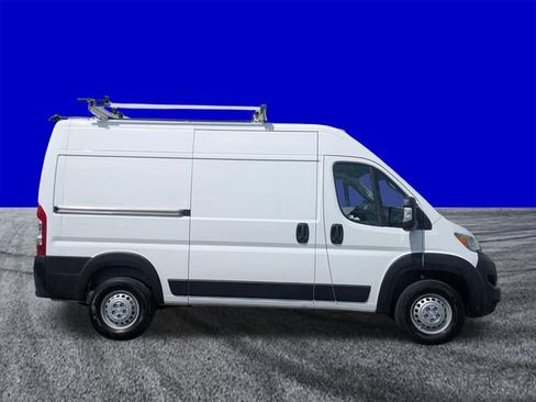 Used 2025 RAM ProMaster 2500 FWD image 3