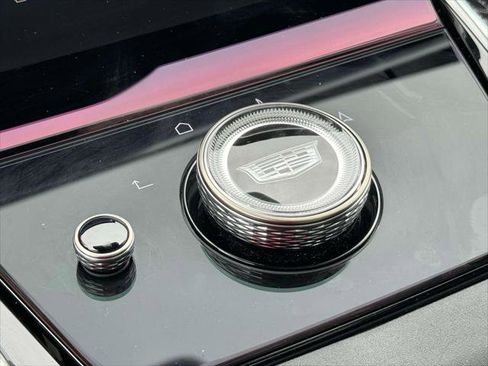 Used 2025 Cadillac Escalade IQ Luxury 1 image 27