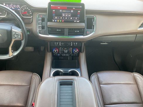 Used 2021 Chevrolet Tahoe High Country RWD image 14