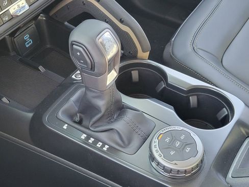 New 2025 Ford Bronco Badlands image 20