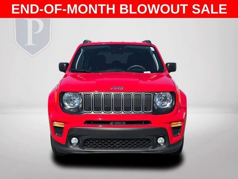Used 2022 Jeep Renegade Latitude image 12