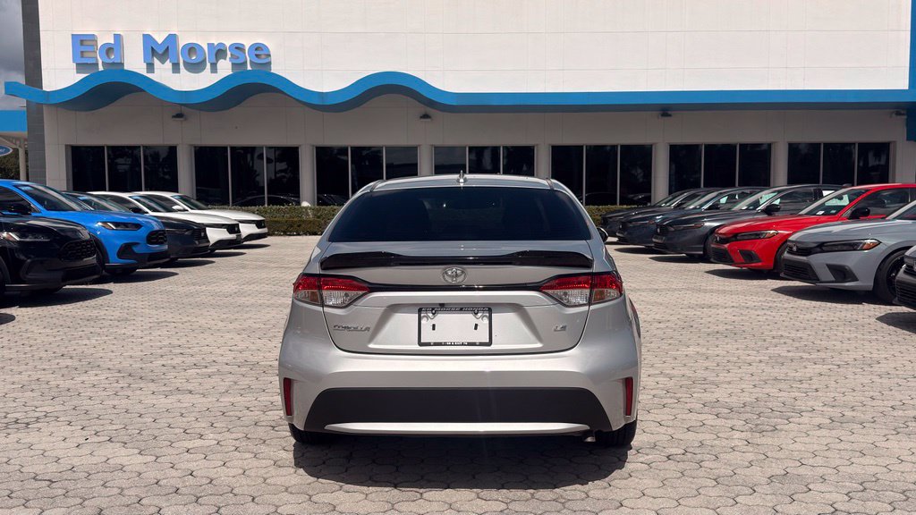 Used 2022 Toyota Corolla LE FWD image 11
