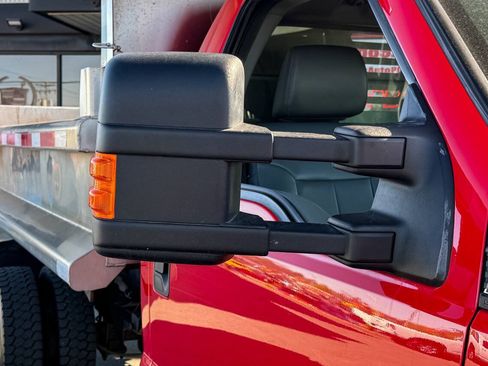 Used 2016 Ford F550 4x4 Regular Cab Super Duty w/ Power Equipment Group image 17
