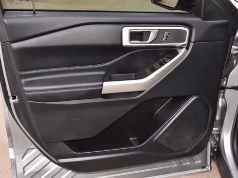 Used 2023 Ford Explorer XLT w/ Equipment Group 202A image 34