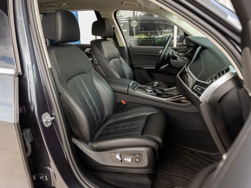 Used 2020 BMW X7 xDrive40i w/ Premium Package AWD/4WD image 17