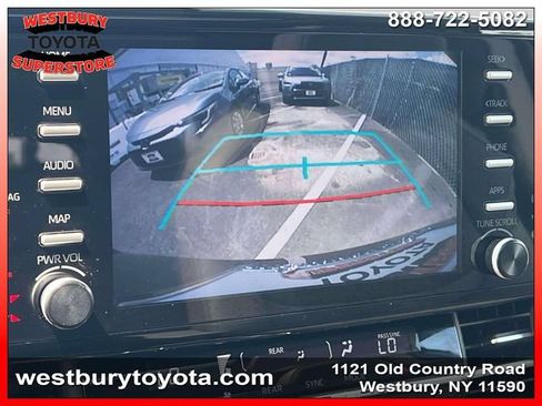 Used 2024 Toyota Sienna XLE FWD image 35