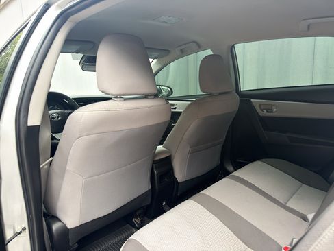Used 2018 Toyota Corolla LE FWD image 13