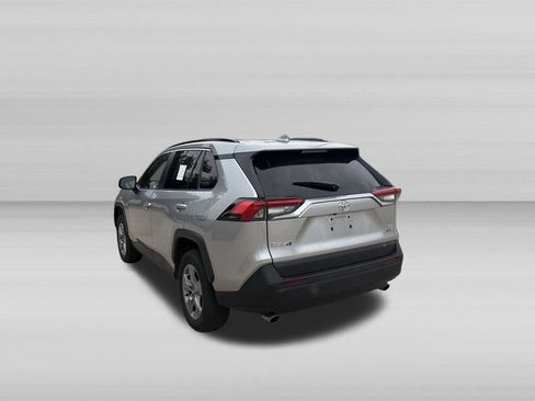 Used 2025 Toyota RAV4 XLE AWD/4WD image 6