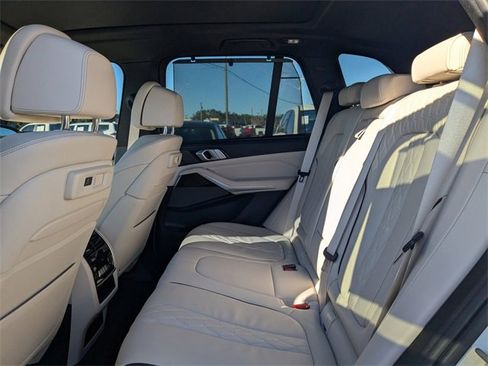 Used 2019 BMW X5 xDrive50i w/ M Sport Package image 13