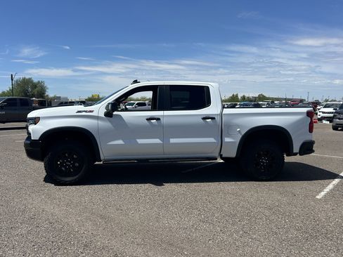 Used 2025 Chevrolet Silverado 1500 ZR2 w/ Technology Package AWD/4WD image 2